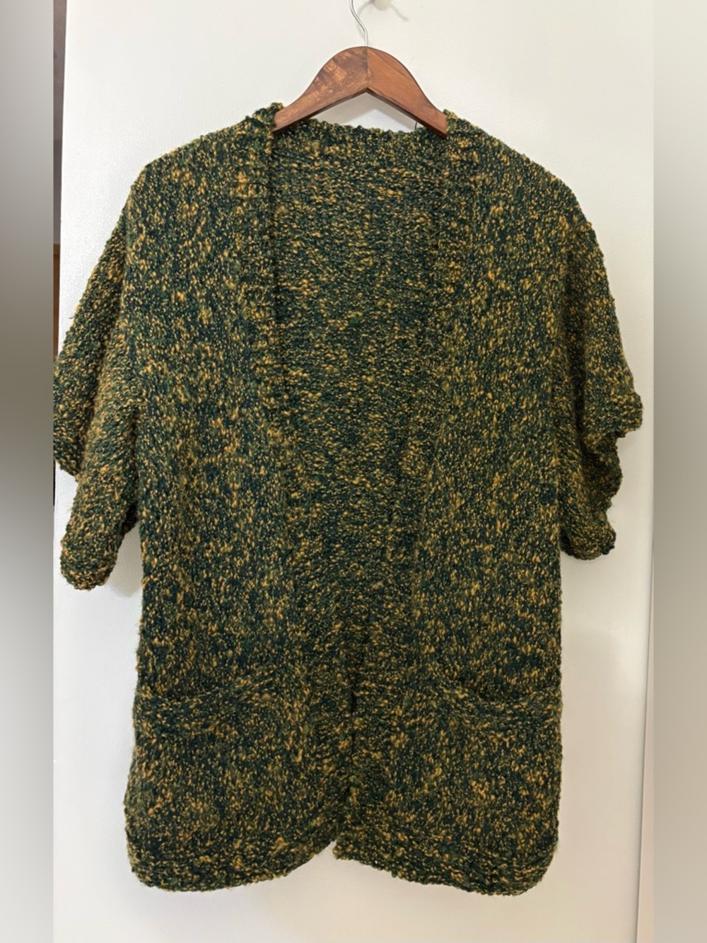 Unique Elegant knit Women's Cardigan Green. Length: 27 inches, W: 19 inches